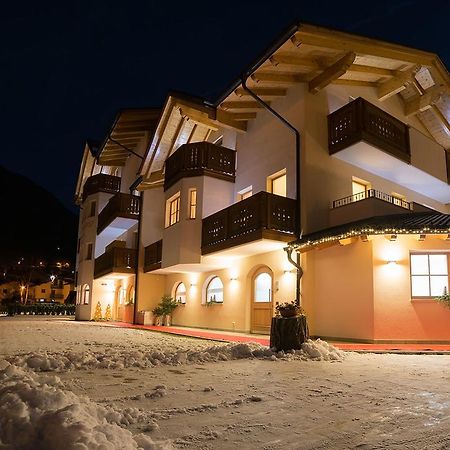 Hotel Garni Paradisi - Wellness & Spa Меццано Екстер'єр фото