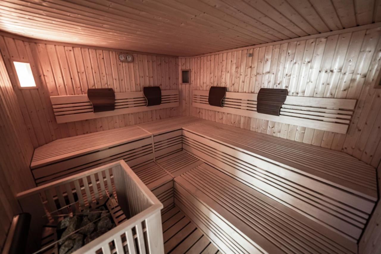Hotel Garni Paradisi - Wellness & Spa Меццано Екстер'єр фото
