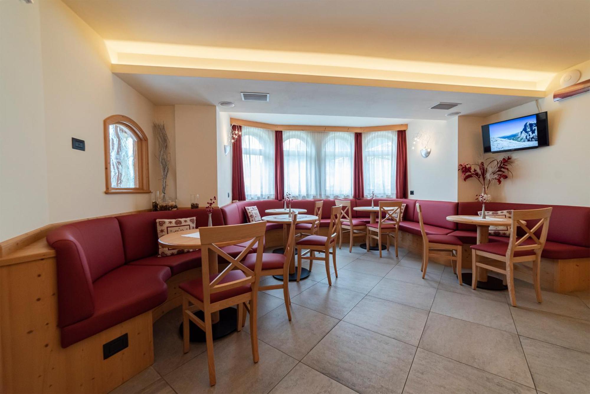 Hotel Garni Paradisi - Wellness & Spa Меццано Екстер'єр фото