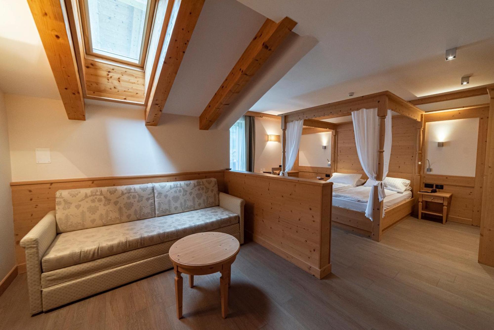 Hotel Garni Paradisi - Wellness & Spa Меццано Екстер'єр фото