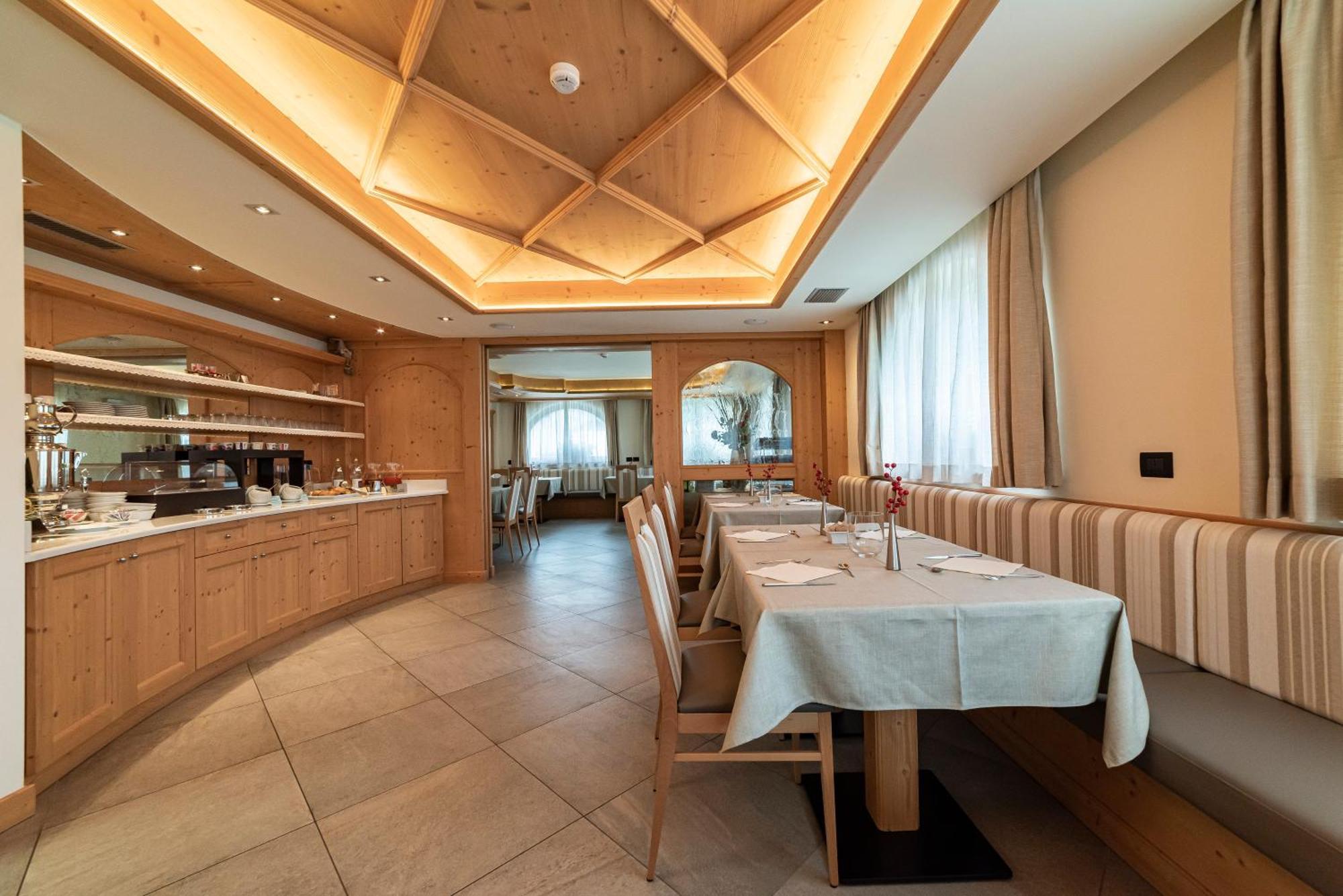 Hotel Garni Paradisi - Wellness & Spa Меццано Екстер'єр фото